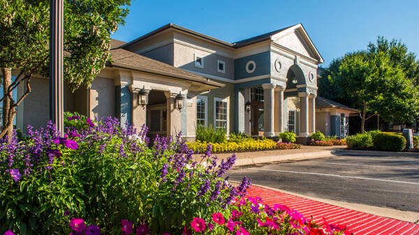 Image of Griffis Lakeline Station.