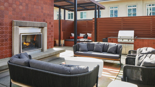Apartment community Outdoor Lounge Lounge at Griffis South Waterfront in Portland, Oregon.