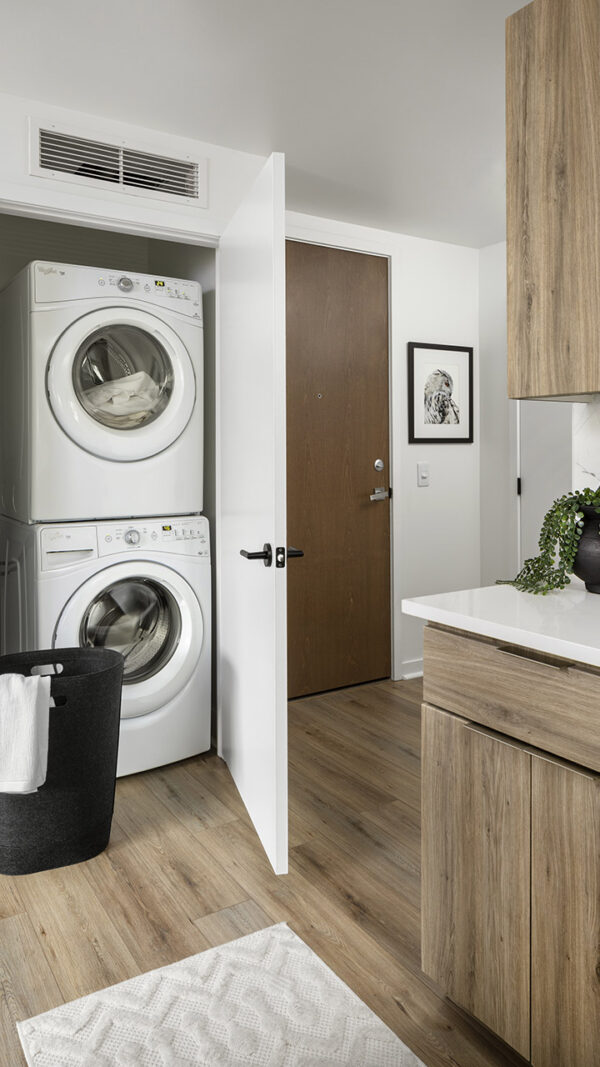 Apartment with In-Home Washer and Dryer.