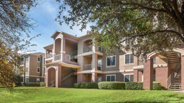 Griffis Lakeline Station apartments in Austin, TX.