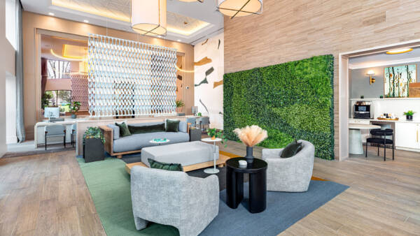 Leasing Center