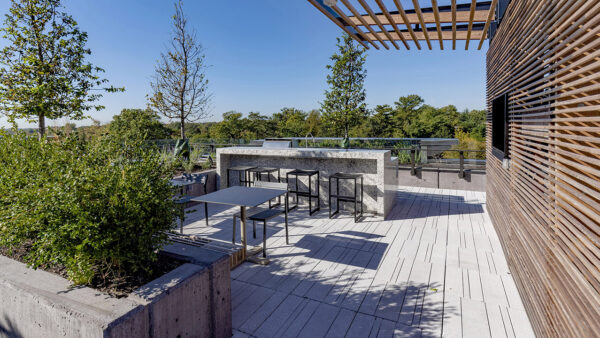 Apartment community outdoor grilling station at Griffis Edgemoor in Bethesda, Maryland.