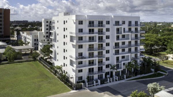 Griffis Pompano Beach exterior.